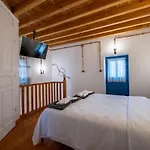 Kaliva 1 Dag Manzarali Tas Ev Apartament
